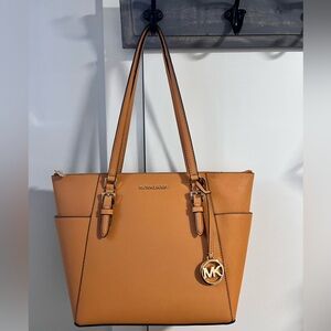 Michael Kors brand new shoulder bag.